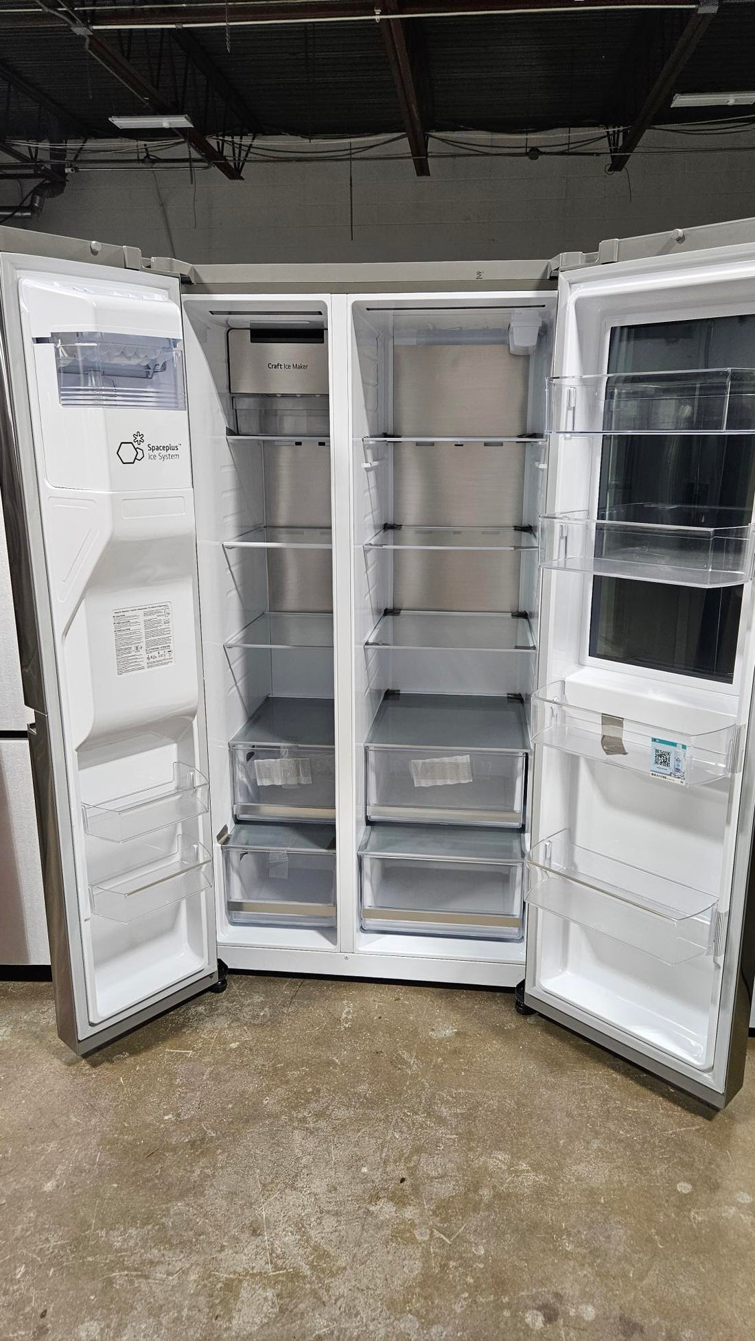 LG Scratch and Dent New Never Used Refrigerator (F128)